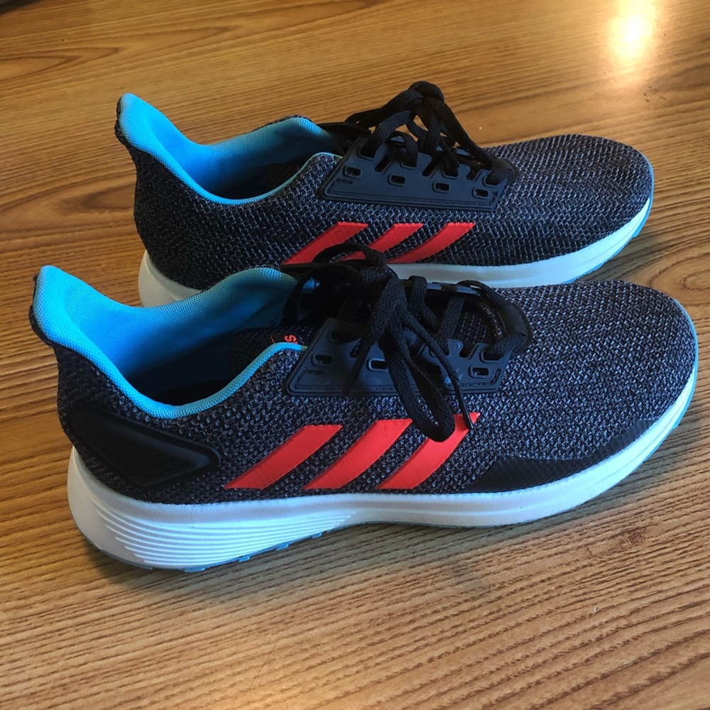 🔥SALE!! Adidas Cloudfoam Big Boys/Men’s sz7